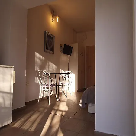 Bed & Breakfast Pensili Apartmanhaz Balatonfüred